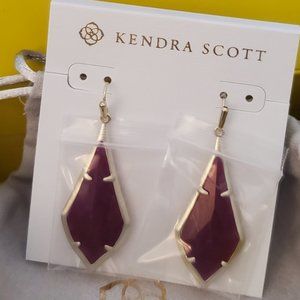 NWT Kendra Scott Olivia Maroon Gold Earrings